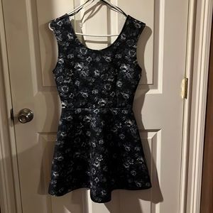 Short dress blue with floral design size medium